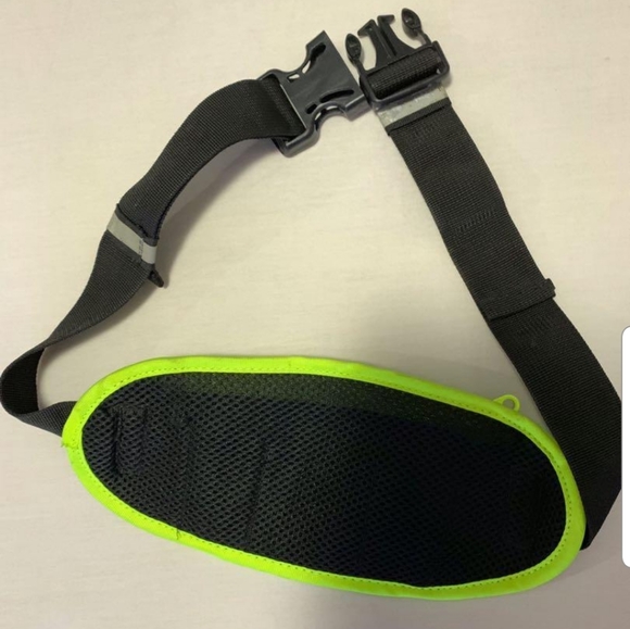 RBX Running & Walking Waist Pack - Picture 2 of 5